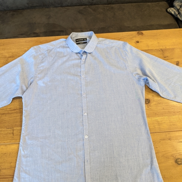 Casual Men's Button Down - Picture 2 of 3